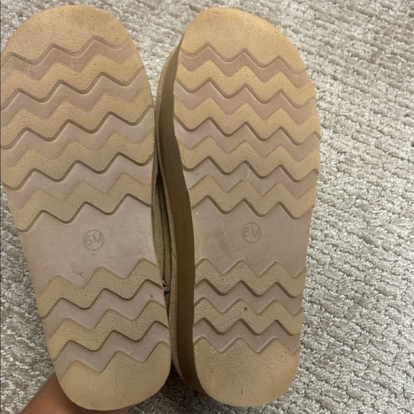 Cushionaire Memory Foam Platform Boots Tan Suede Womens Size 6M - Picture 3 of 4